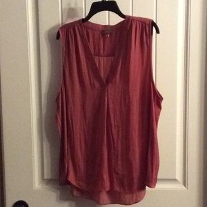 Women XL VINCE CAMUTO sleeveless blouse